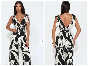 NWT FASHION NOVA Weekend Brunch Jumpsuit Wide Leg Sleeveless V Neck Sz L